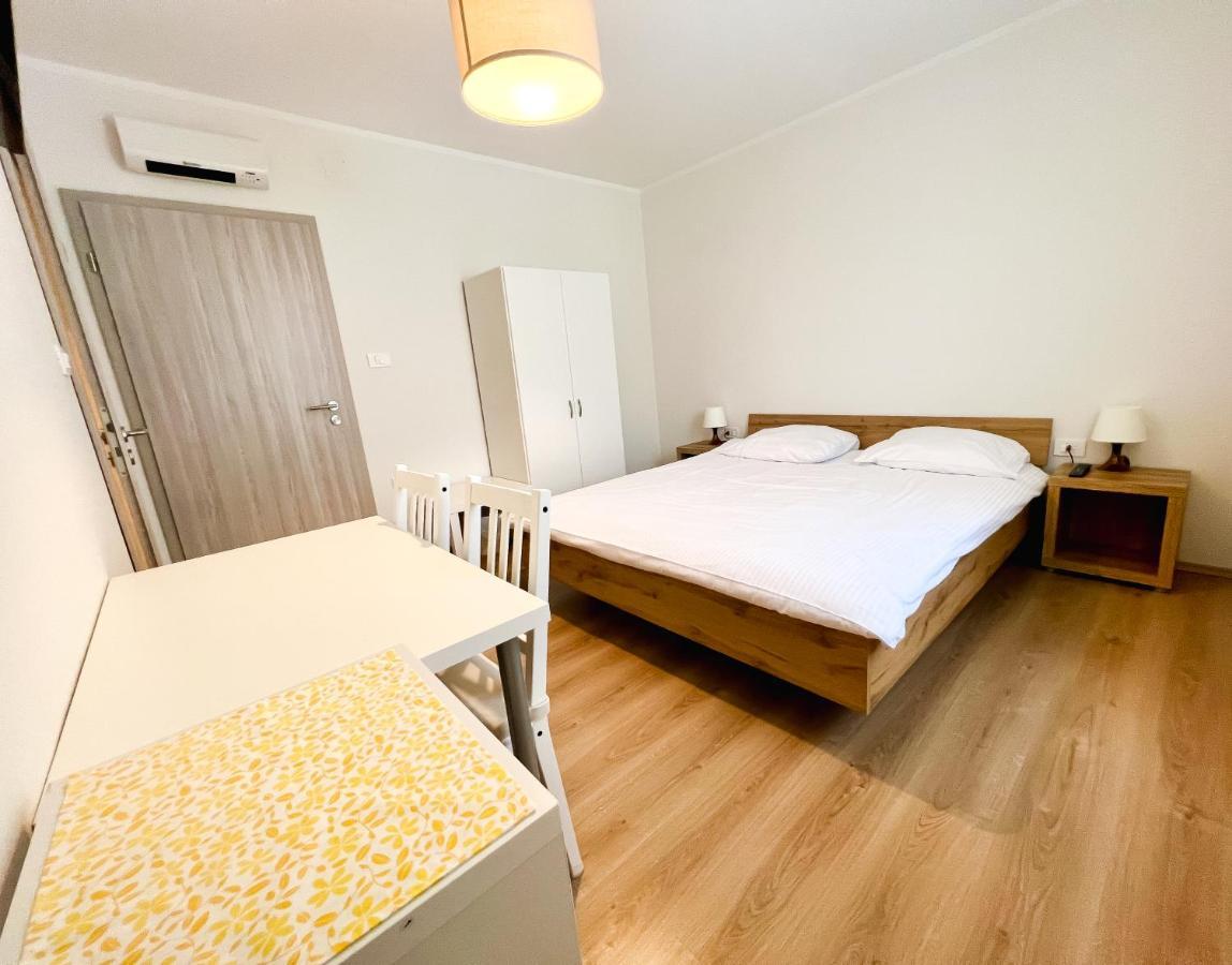 Hop House Garni Hotel Postojna Exterior foto
