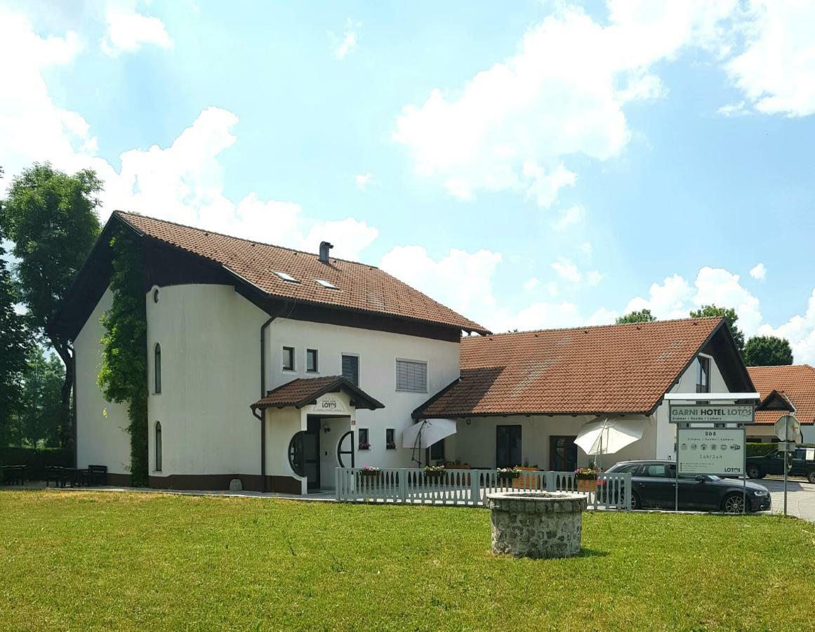 Hop House Garni Hotel Postojna Exterior foto
